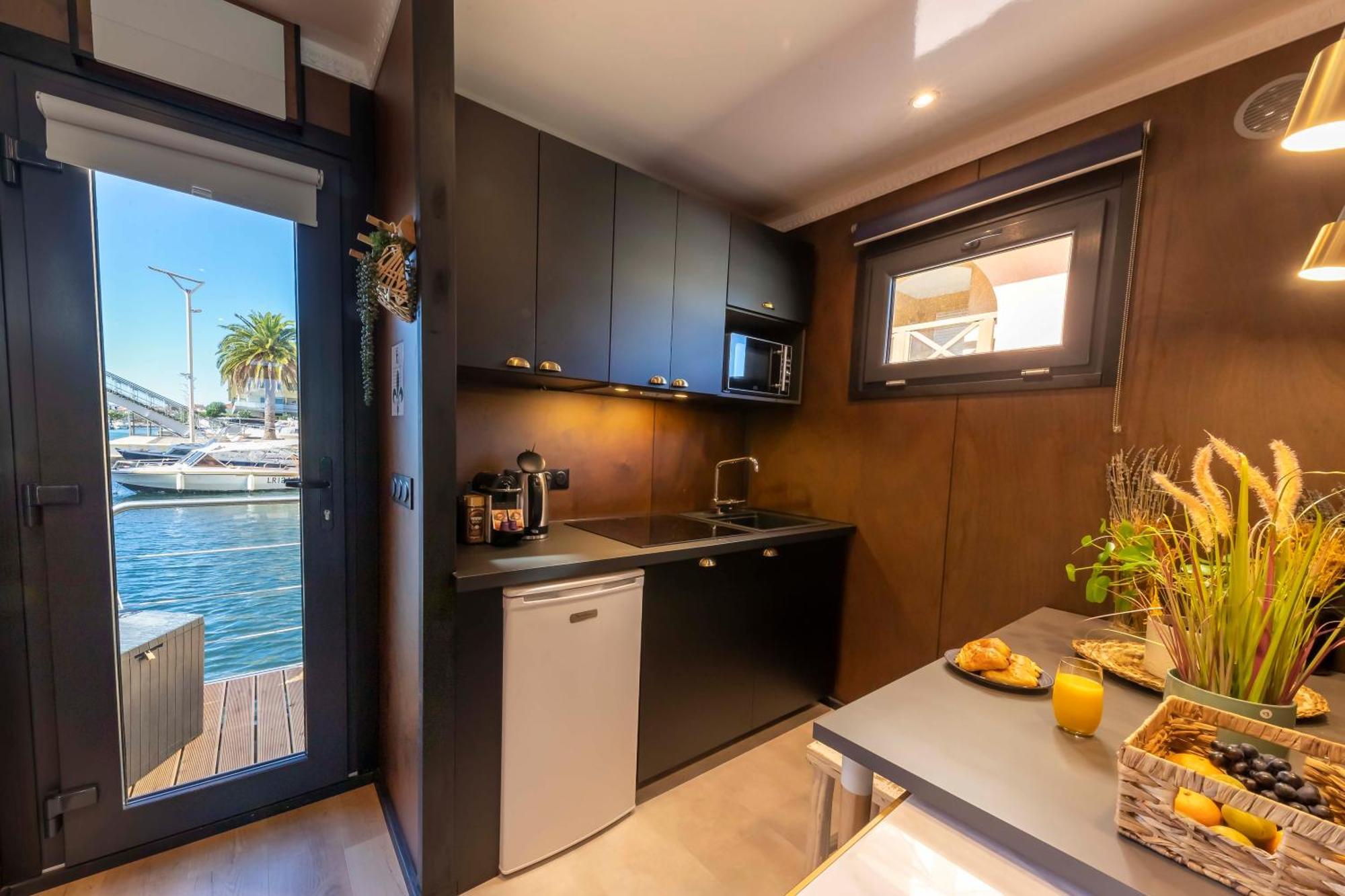 Escale Royale Botel *